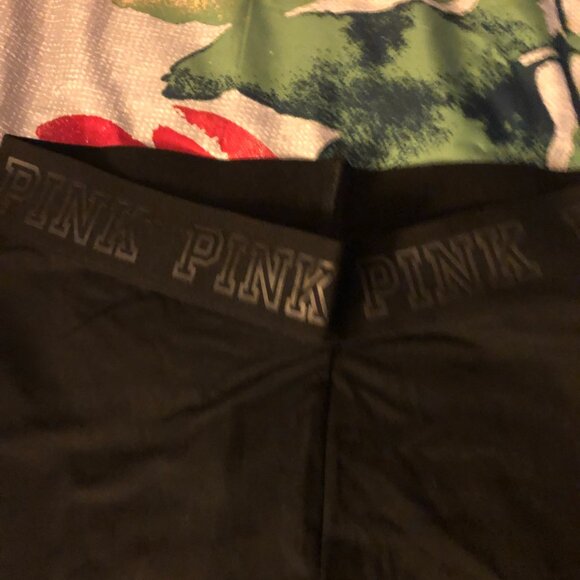 Victoria's Secret Pants - VS PINK capri pants